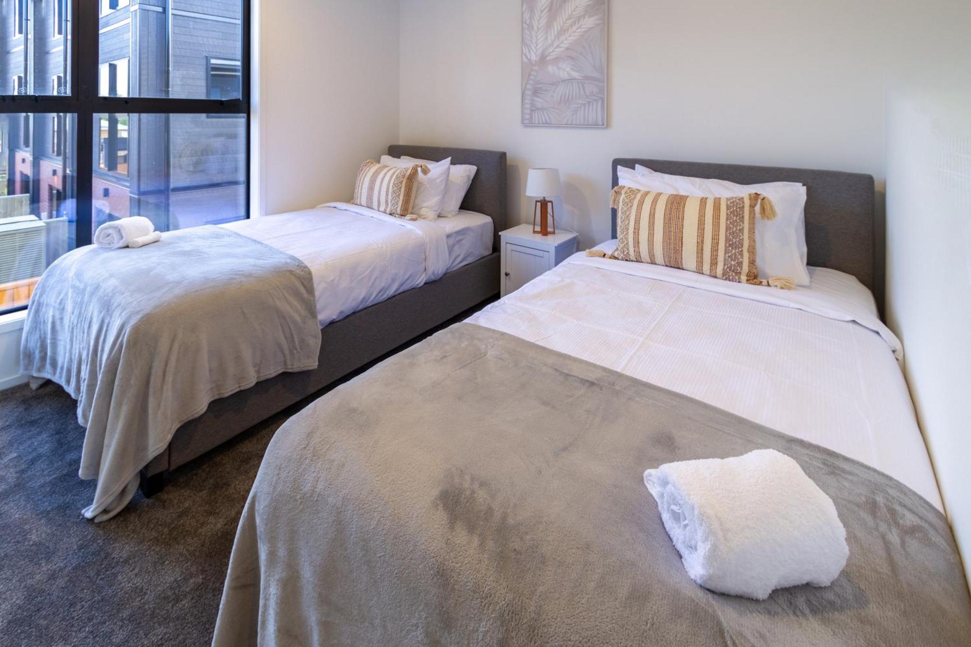 Chic 2-Bed Gem: Trust Arena Proximity - West Akl Apartment Auckland Exterior photo