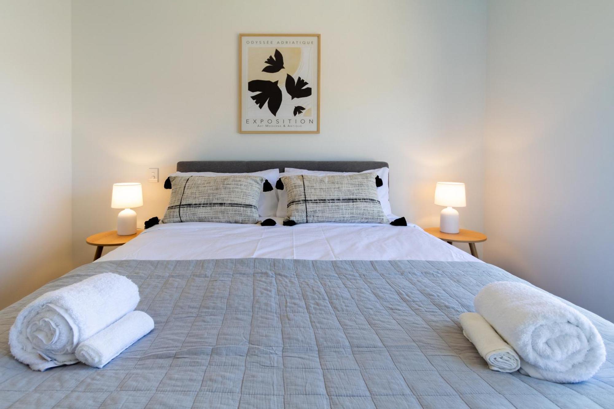 Chic 2-Bed Gem: Trust Arena Proximity - West Akl Apartment Auckland Exterior photo